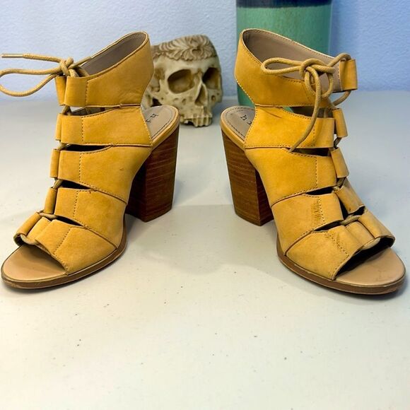 HINGE Drea Open Toe Leather Sandal, Size 5.5 - Picture 1 of 11